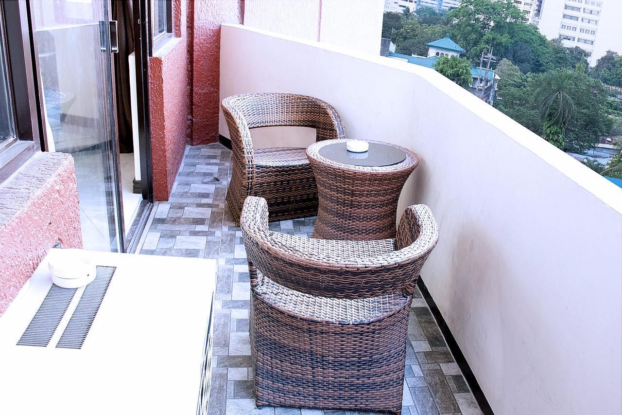 Manila Bay Serviced Apartments Exterior photo