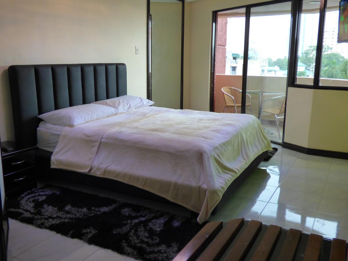 Manila Bay Serviced Apartments Exterior photo
